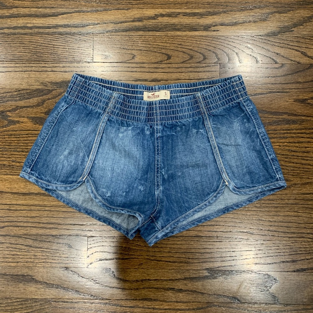 Like New Hollister Women’s Denim Shorts Size Small